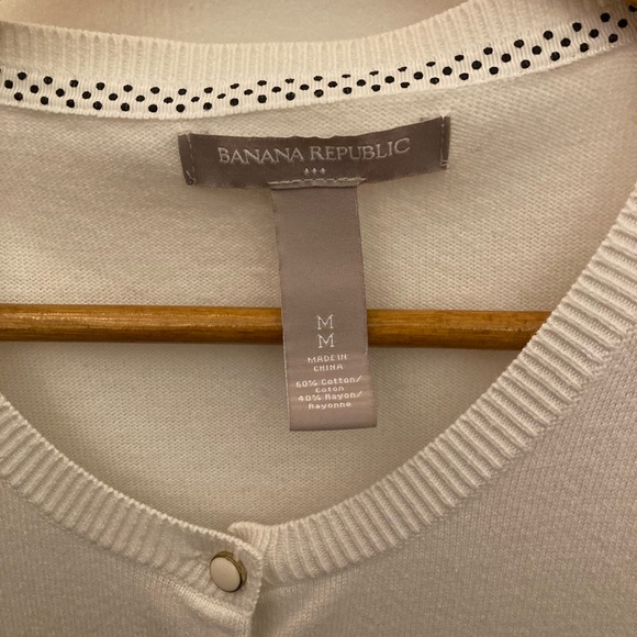 Size medium banana republic white cardigan. - Picture 3 of 4